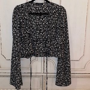 Women’s black floral top